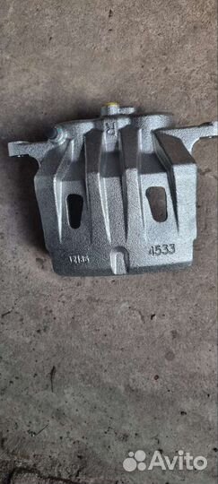 Цилиндр тормозной lexus rx350