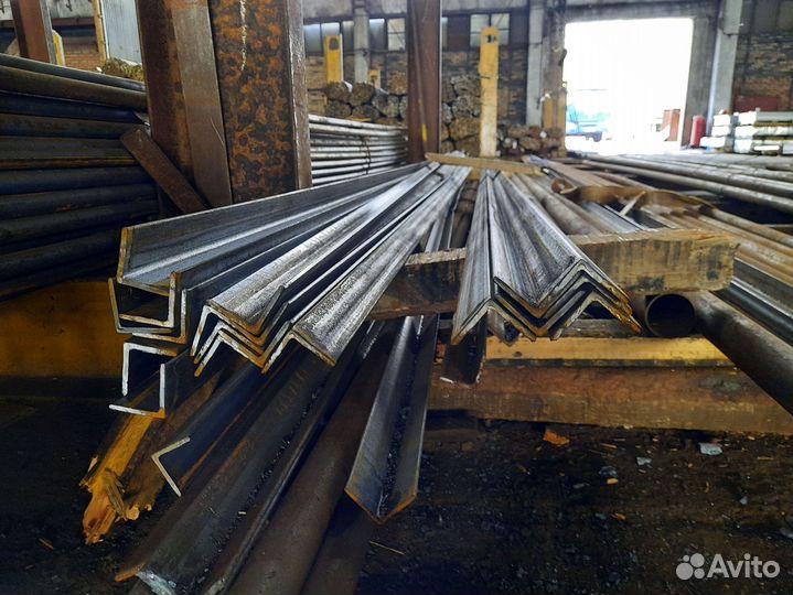 Уголок металлический 25х25х4 длина 6м Ст3