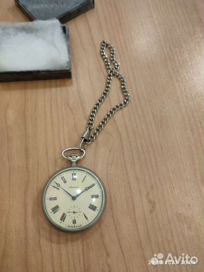Часы карманные механические СССР молния