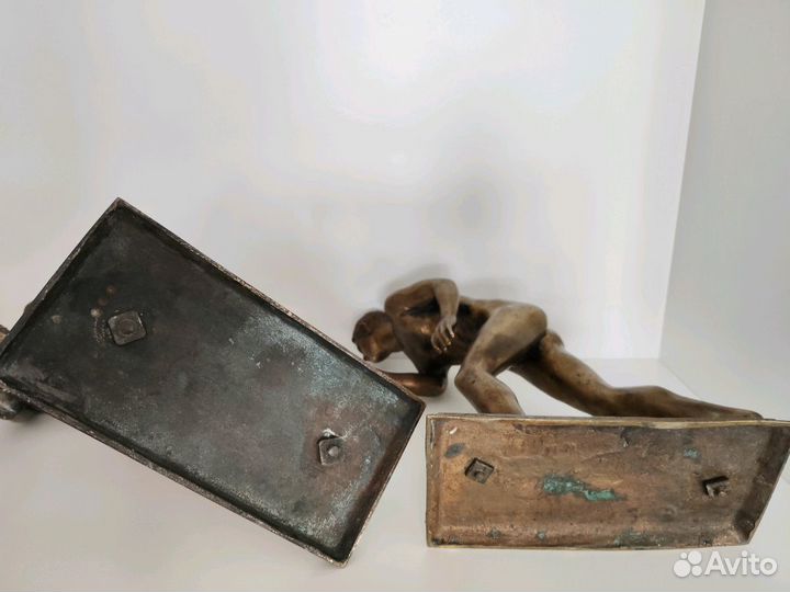 Бегуны из музея. итальянская старая бронза