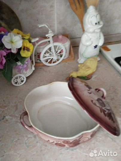 Кастрюля чугунная