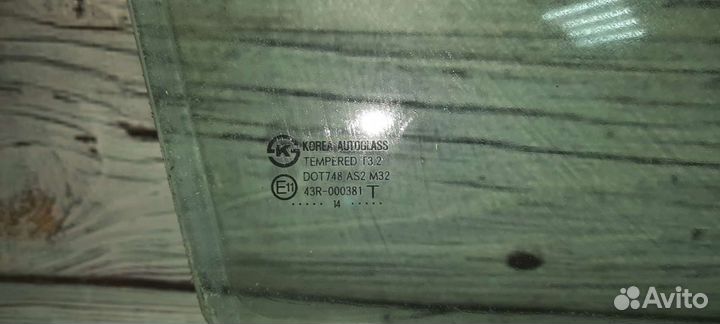 Стекло двери правой для Hyundai Solaris