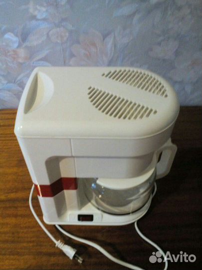 Кофеварка электрическая,капельная