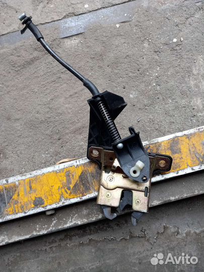 Замок крышки багажника Audi A4 B6