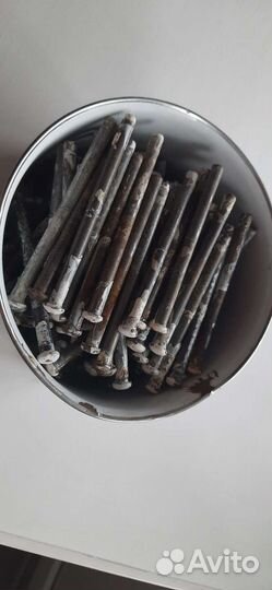 Палец оконной петли