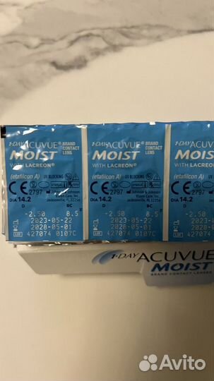 Линзы Acuvue moist -2.50 и -2.00, 8.5, 1 день