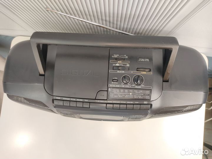 Громкий японский panasonic rx-dt 30, хорош