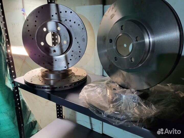 Передние тормозные диски Ford Focus 2, 3, C MAX