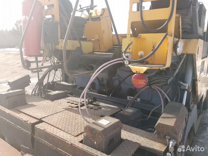 Асфальтобетоноукладчик ABG Titan 226, 2001