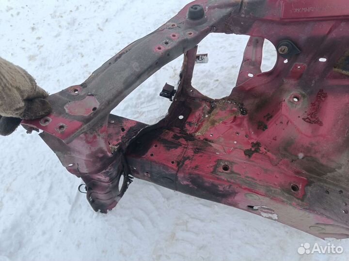 Передняя правая четверть/лонжерон Hyundai matrix