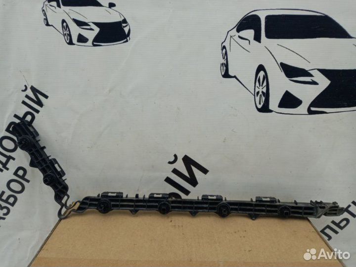 Крепление бампера заднее левое Toyota Camry 50