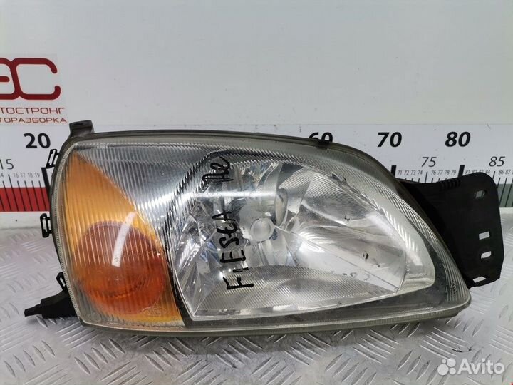 Фара передняя для Ford Fiesta 4 1127895