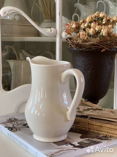 Фарфоровый белый кушвин