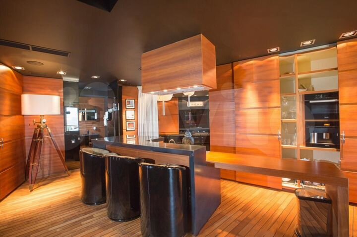 5-к. квартира, 640 м², 21/23 эт.