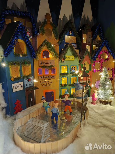 Поделка в большой коробке