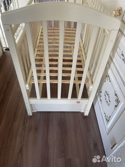 Детская кроватка