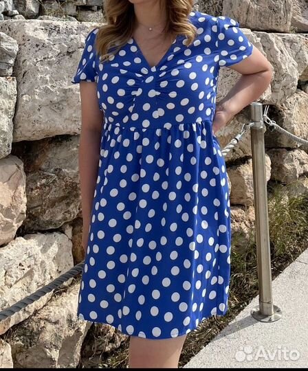 Летнее платье в горошек