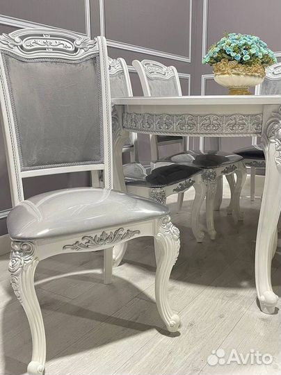 Стол и стулья от производителя. В наличии