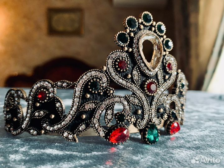 Диадема с браслетами