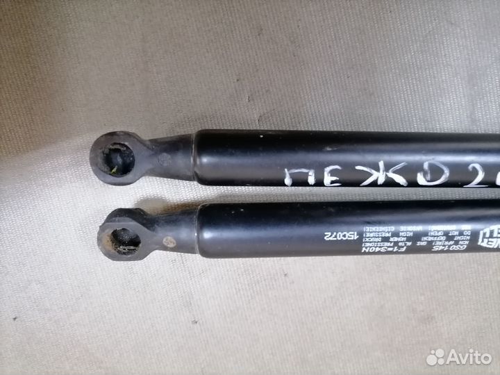 Амортизатор двери багажника Peugeot 206 1998-2012