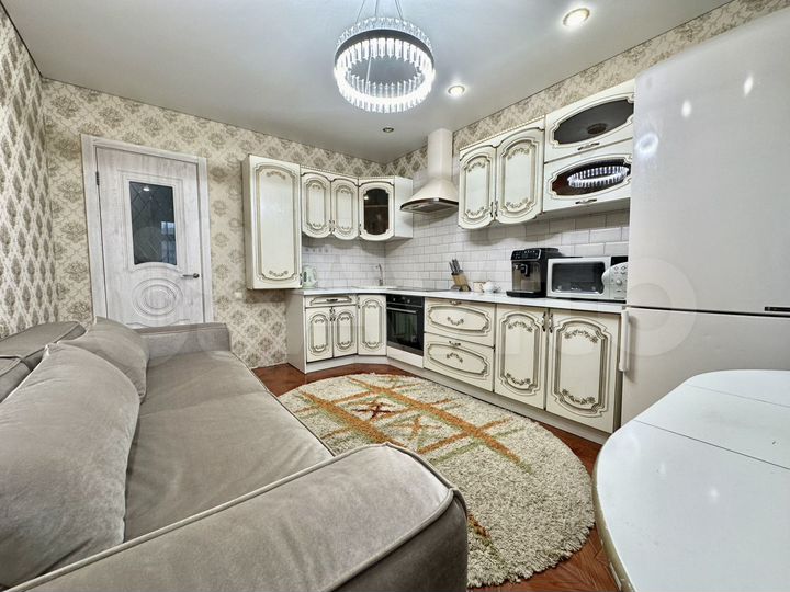 2-к. квартира, 52 м², 7/10 эт.