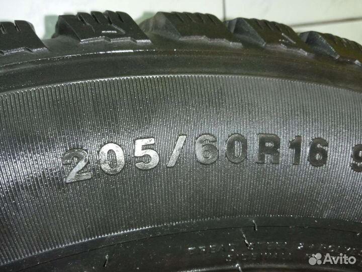 Kumho I'Zen KW22 205/60 R16 92T
