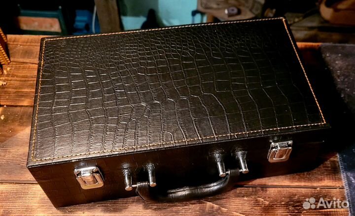 12 рюмок животных в подарочном кейсе