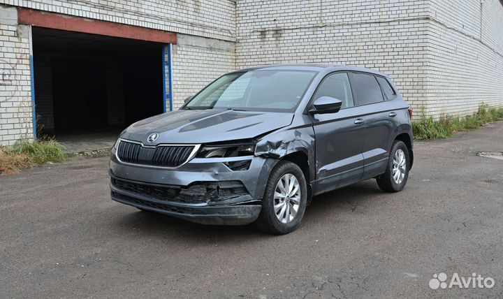 Skoda Karoq 1.6 МТ, 2021, битый, 79 000 км