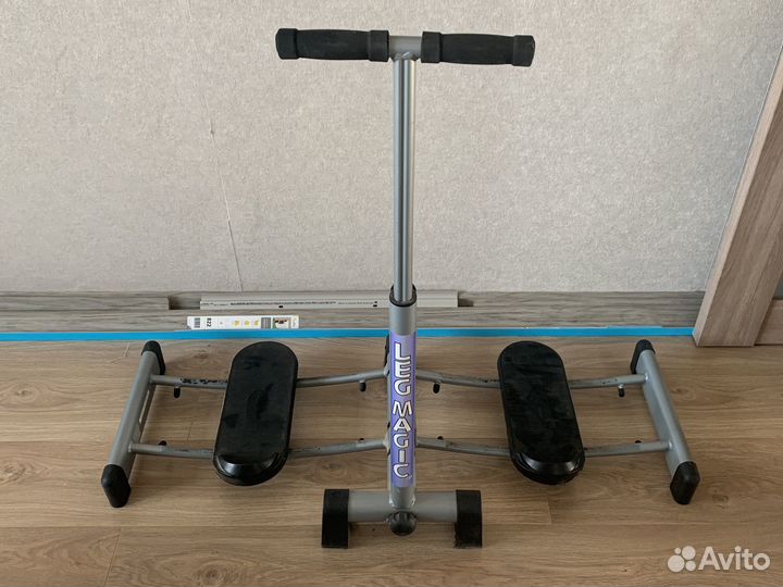 Тренажер для ног и ягодиц Leg Magic