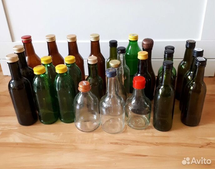 Маленькие стеклянные бутылки