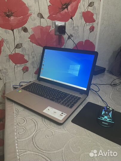 Игровой ноутбук asus