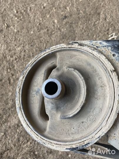 Подушка двигателя задняя Nissan Murano Z50