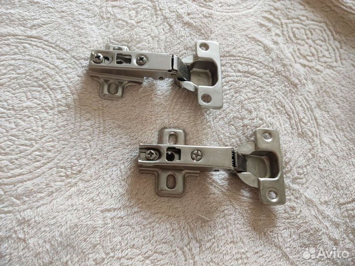 Петли для шкафчиков