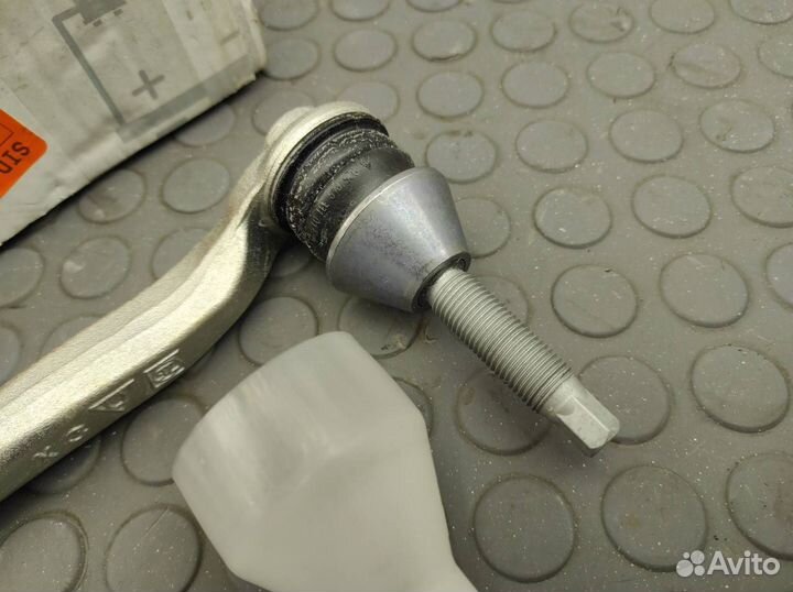 Наконечник рулевой правый Mercedes-Benz W205