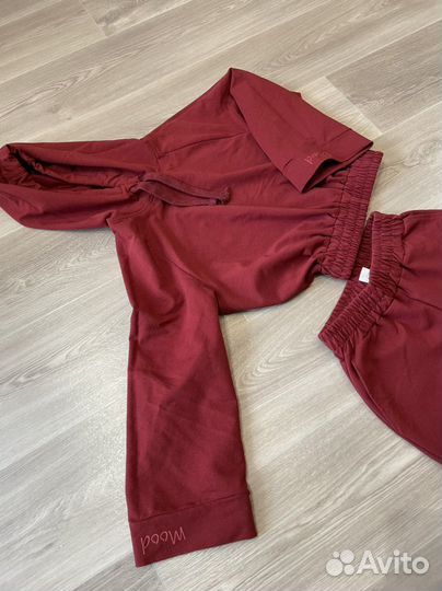 Спортивный костюм женский 42