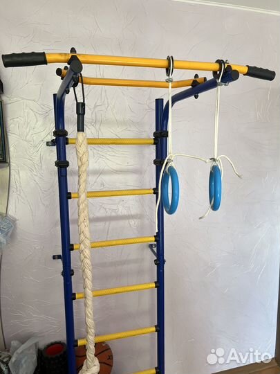 Шведская стенка с турником и брусьями