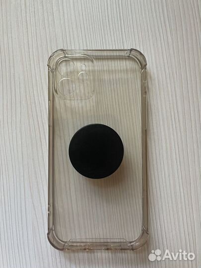 Чехлы на iPhone 12