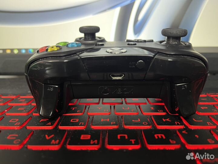 Геймпад для Xbox One