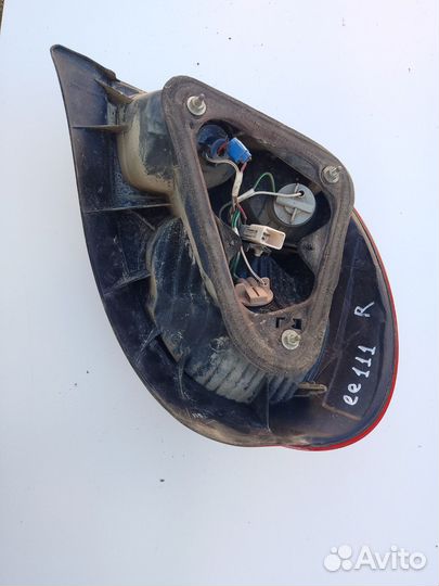 Задний фонарь Toyota Corolla ee111