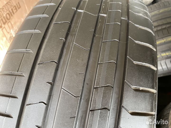 Pirelli P Zero PZ4 245/40 R21 100Y
