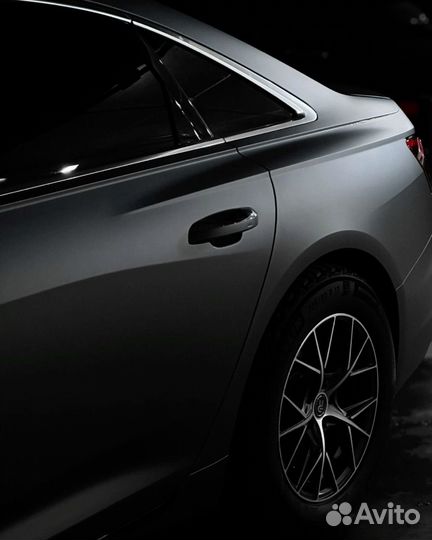 Оклейка автомобиля матовым полиуретаном