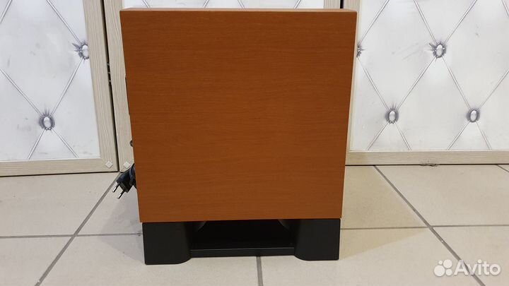 Сабвуфер Yamaha YST-SW030