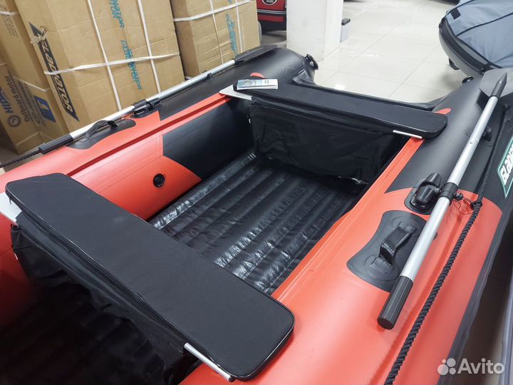 Лодка пвх Gladiator E 380 PRO