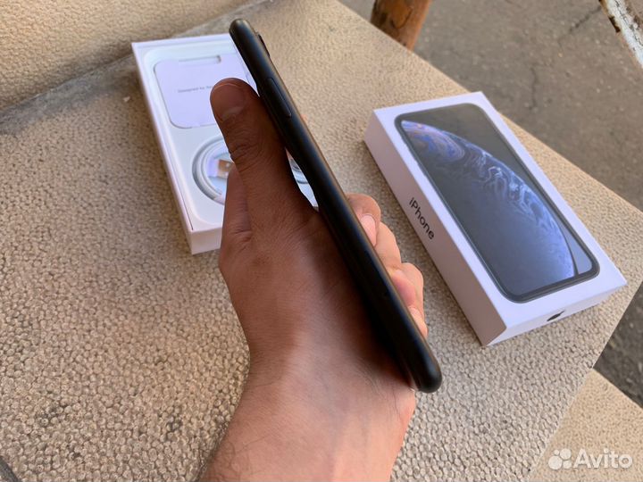 iPhone Xr, 128 ГБ
