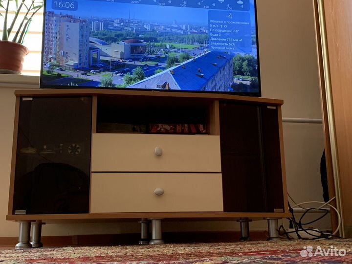 Тумба под телевизор