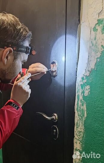 Вскрытие замков дверей квартиры, авто, сейфа
