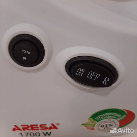 Мясорубка Aresa AR-2101