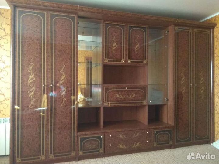 Стенка в гостиную бу