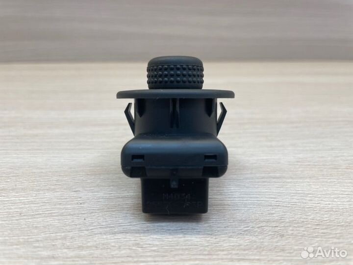 Блок регулировки зеркал Renault Duster