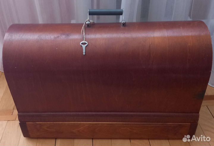 Швейная машинка СССР для коллекционеров ретро